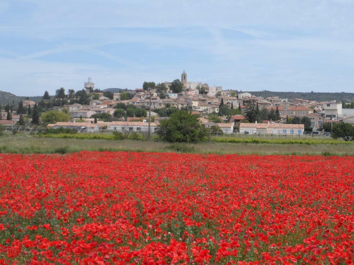 Place Du Chateau Pourrieres Esterno foto